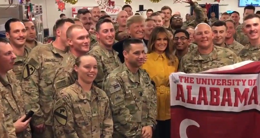 Donald Trump realiza una visita sorpresa a las tropas estadounidenses en Irak