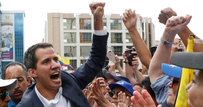 Juan Guaido se declara presidente interino de Venezuela