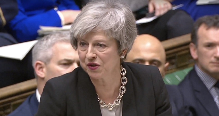 Theresa May durante el debate sobre el acuerdo del Brexit antes de la votacion