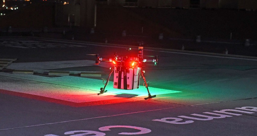 Drone transporta rinon