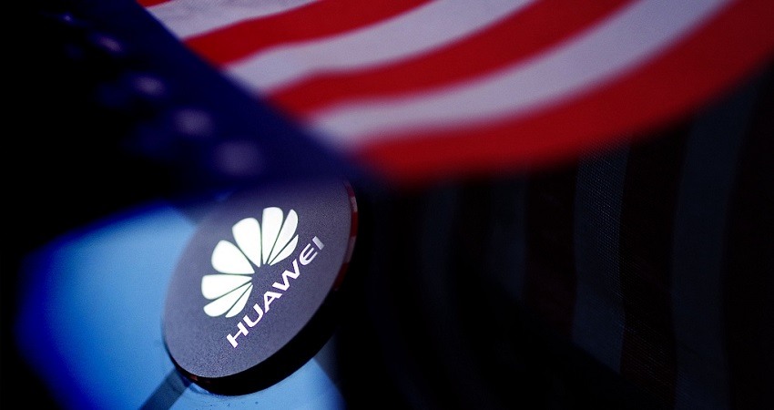 Trump firma una orden ejecutiva que prohíbe los equipos de telecomunicaciones de Huawei en EEUU