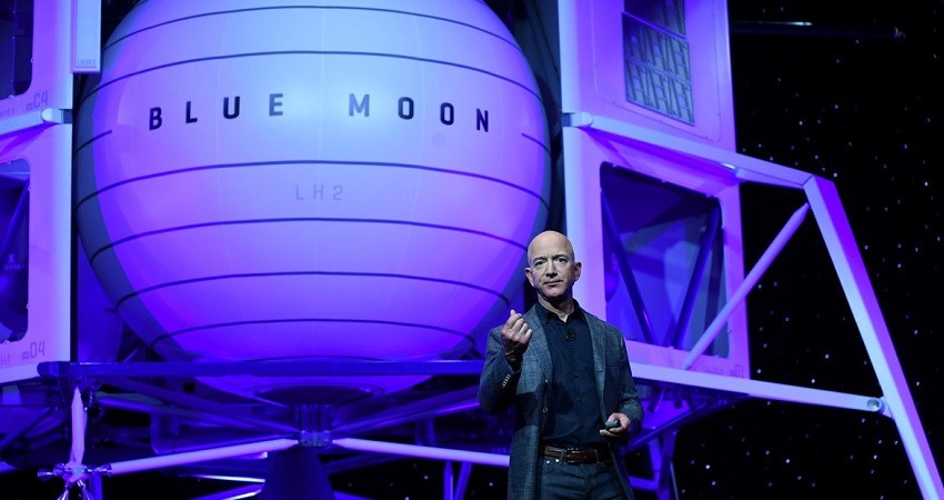 Jeff Bezos, dueño de Amazon, quiere volver a la Luna en 2024
