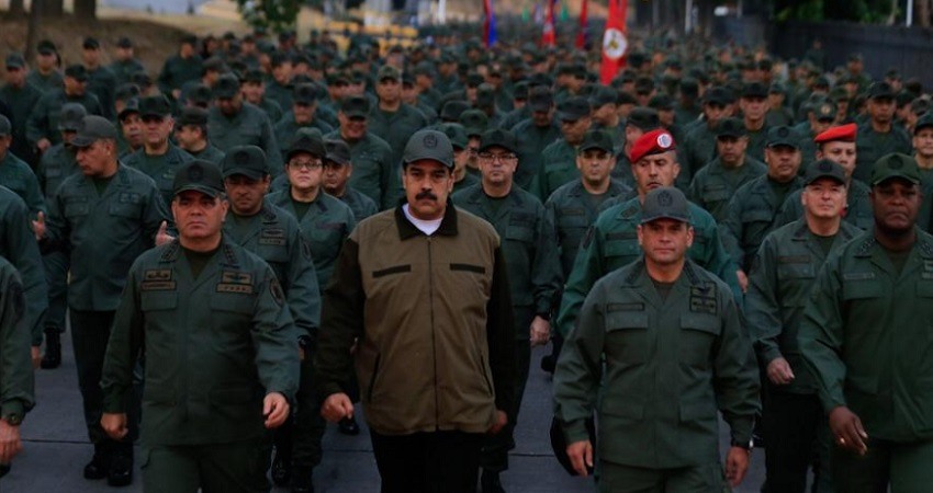 Nicolas Maduro se mostro con Vladimir Padrino