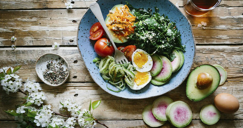 Comer y aprender a cocinar van de la mano