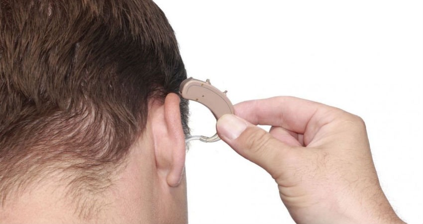 Cómo elegir los mejores audífonos para la sordera