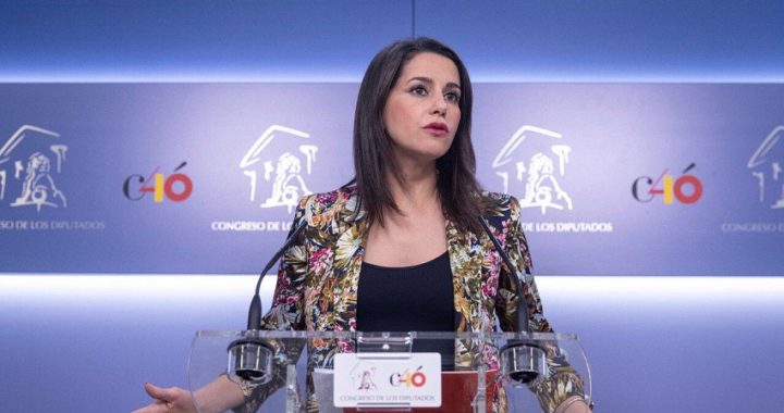 Arrimadas: ‘Pedimos a Batet que no paralice el Congreso por los deseos de Sánchez y que convoque el pleno de investidura’