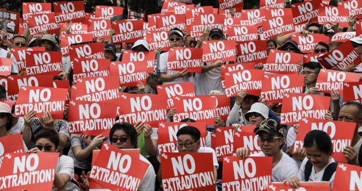 Protestas en Hong Kong: el gobierno promete seguir adelante con el proyecto de ley de extradición