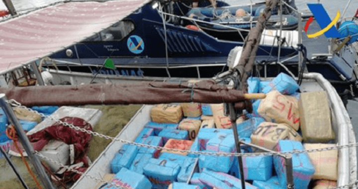 La Agencia Tributaria aprehende 3.600 kilos de hachís en un pesquero en Sanlúcar de Barrameda (Cádiz)