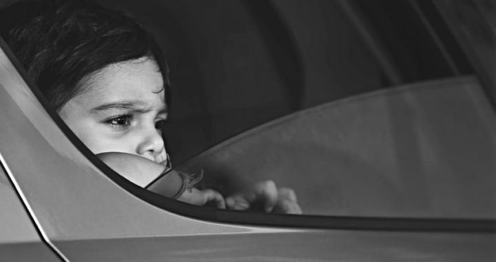 ¿Cómo proceder ante la urgencia de que un niño quede encerrado en un vehículo?