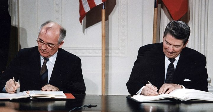 Estados Unidos abandona tratado de desarme nuclear INF