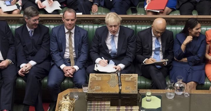 Boris Johnson podría convocar elecciones tras el bloqueo del Parlamento británico a su Brexit duro