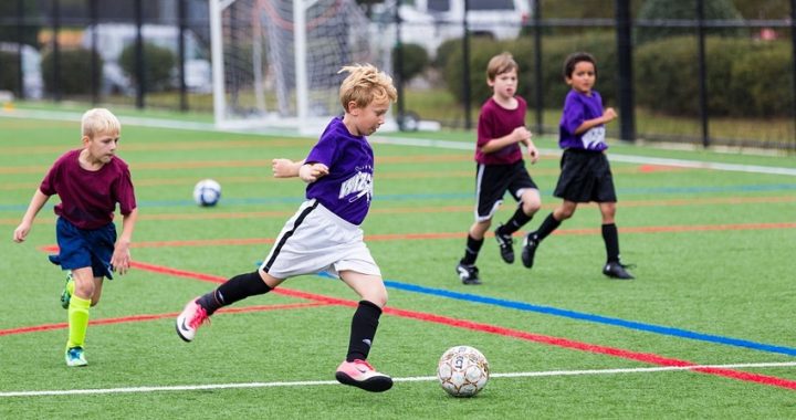 Escocia planea prohibir el golpeo de cabeza en el fútbol para menores de 12 años