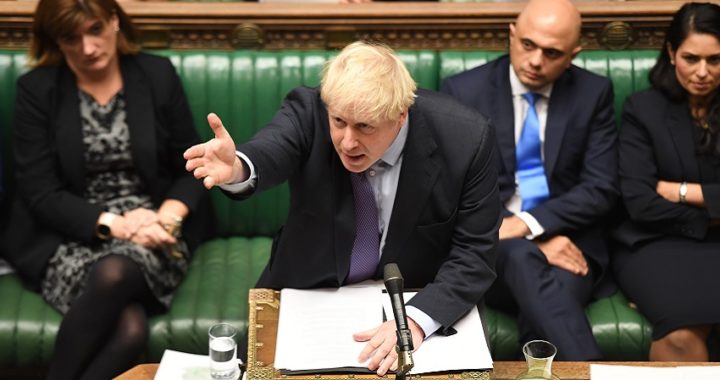 Boris Johnson retira la ley del acuerdo del Brexit tras perder una votación en el parlamento británico