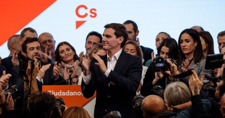 Albert Rivera dimite y anuncia que deja la política