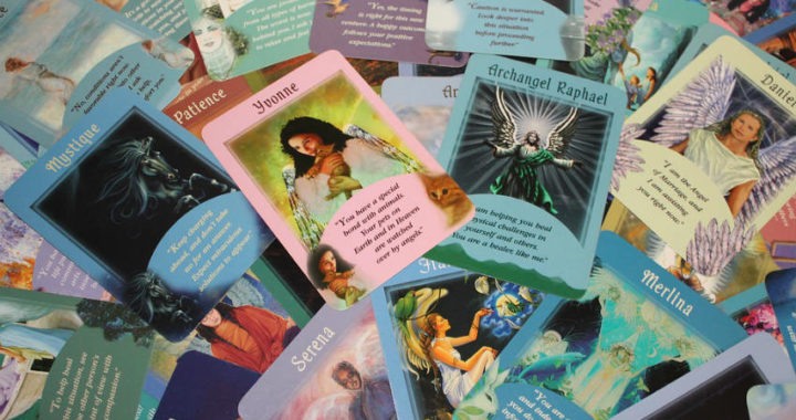 Cómo hacer de manera correcta una lectura del Tarot de los Ángeles