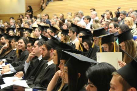 Estudiantes universitarios