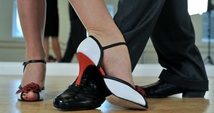 Los zapatos de tango para mujer, la clave del éxito para mejorar la técnica