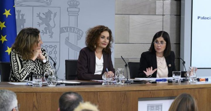 El Gobierno eleva un 2% el salario de 2,5 millones de empleados públicos