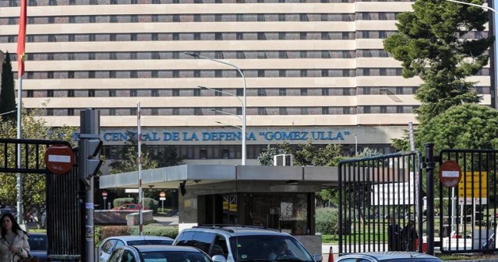 Los cinco españoles procedentes de Wuhan inician la cuarentena en el Hospital Central de la Defensa Gómez Ulla