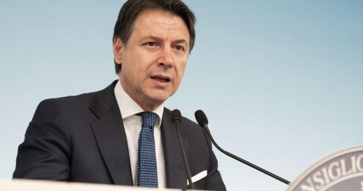 Italia cierra todos los negocios salvo supermercados y farmacias por el coronavirus