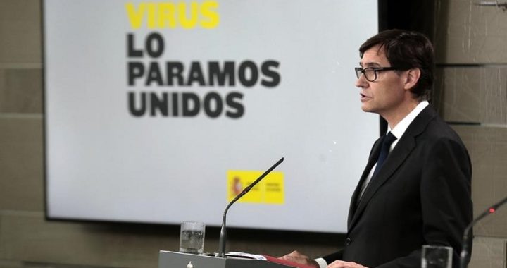 La saturación de la sanidad obliga a movilizar a 50.000 sanitarios y contratar a miles de jubilados y estudiantes