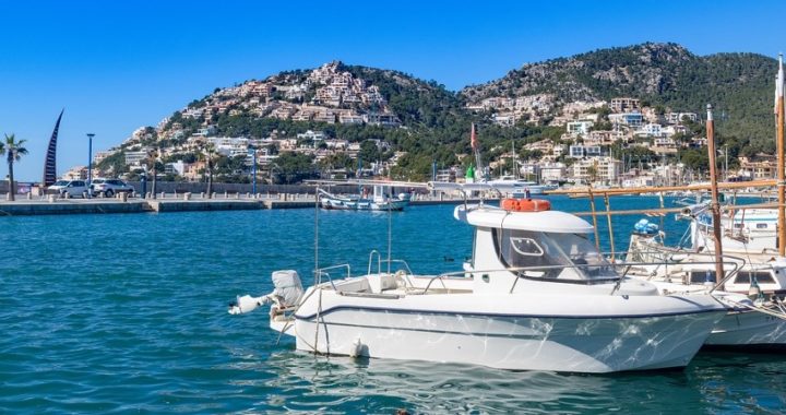 6 lugares del Mediterráneo para visitar en barco