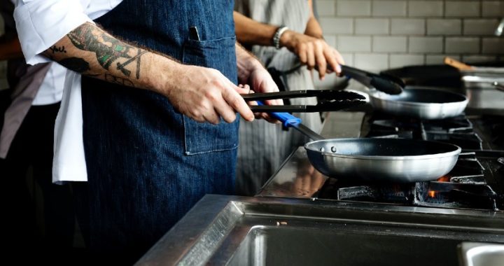 ¿Cómo elegir los materiales de cocina para establecimientos de hostelería?