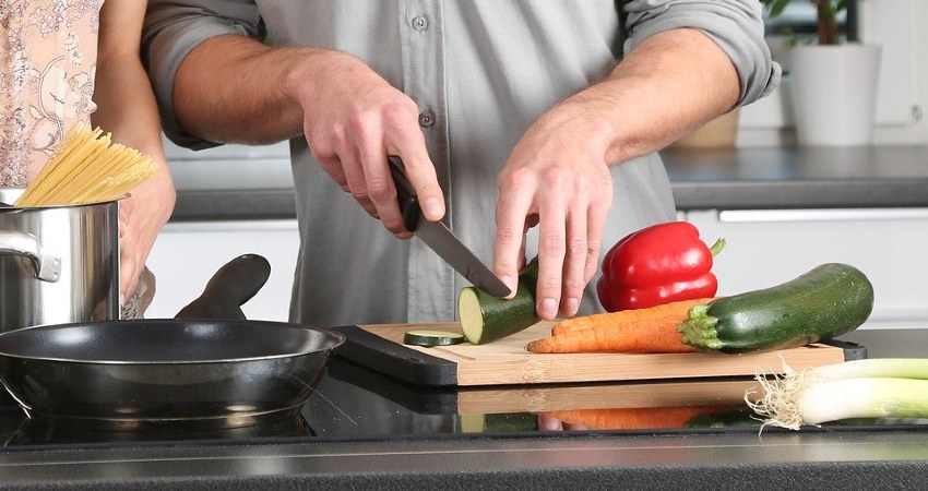 Cuchillos de cocina variedades y la importancia de afilarlos
