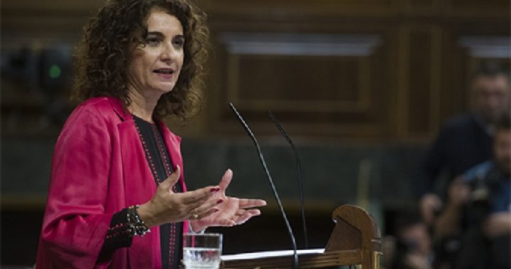 La ministra de Hacienda firma la orden para la elaboración de los Presupuestos Generales del Estado de 2022