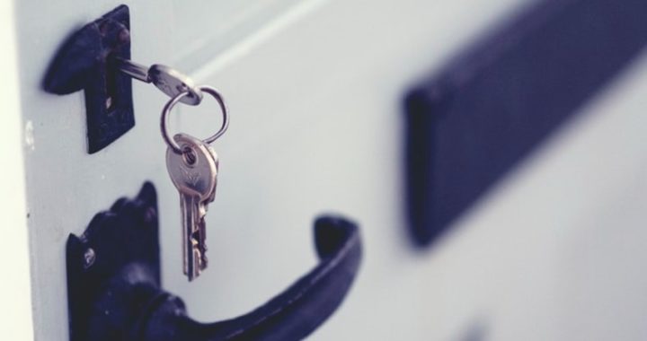 ¿Qué hacer si se rompe una llave dentro de la cerradura? Cuándo llamar a cerrajeros