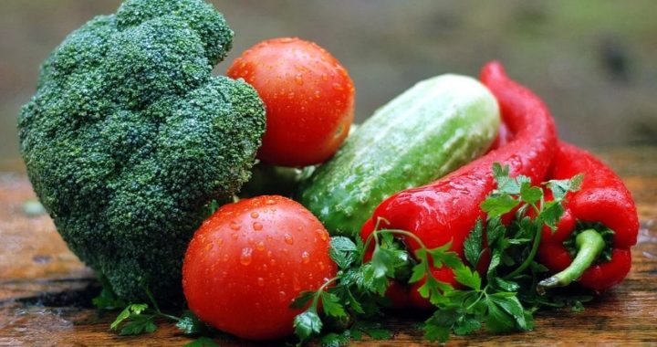 El Gobierno recuerda la campaña «Aquí no se tira nada» y anuncia una ley contra el desperdicio alimentario