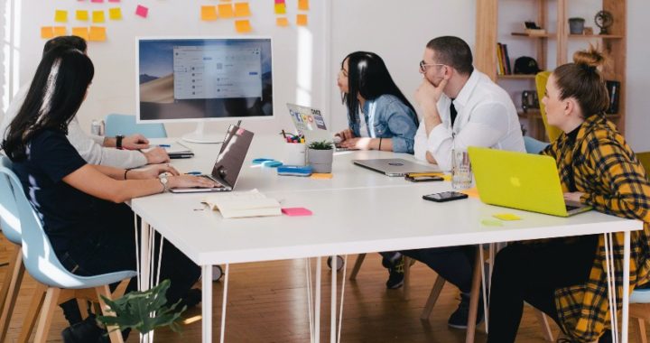 Por qué todos los equipos necesitan herramientas de gestión de proyectos