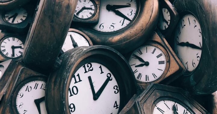 Hora espejo 21:21 descubre su significado espiritual