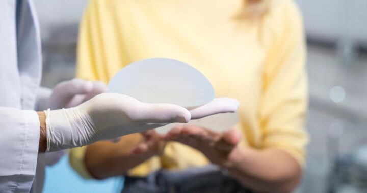 Dudas frecuentes sobre la talla antes de someterse a un aumento de pecho